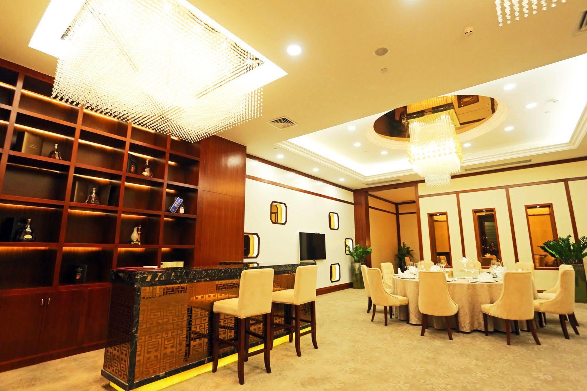 Shenzhen Baoan Plus Gems Cube Hotel Exteriör bild